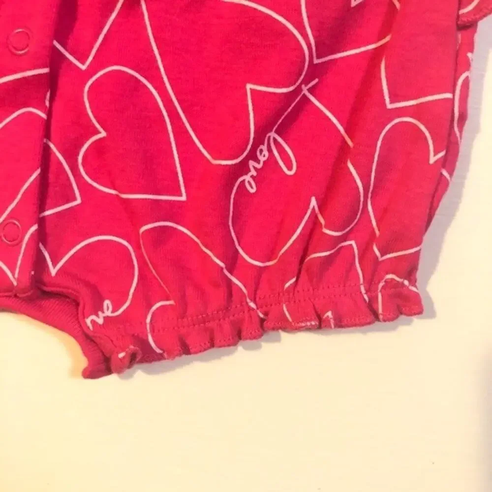 Carter's Heart Graphic One Piece Sz 6M